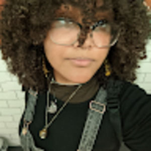 Meet your Posher, Maya